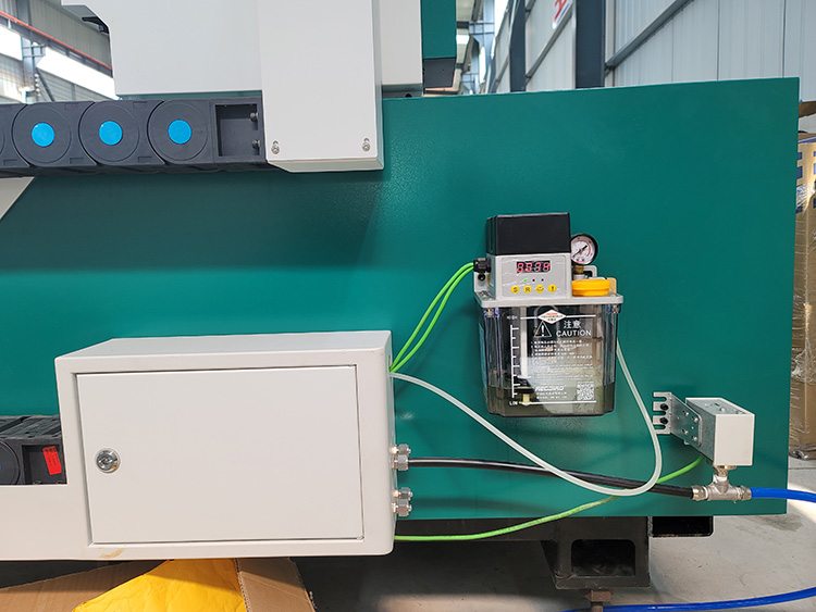 Fiber Laser Cutting Machine DA-1530L